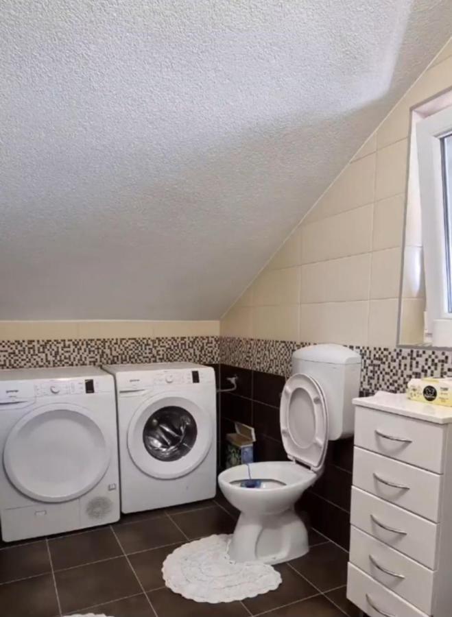 Apartman Avram Kotor Varos Bagian luar foto